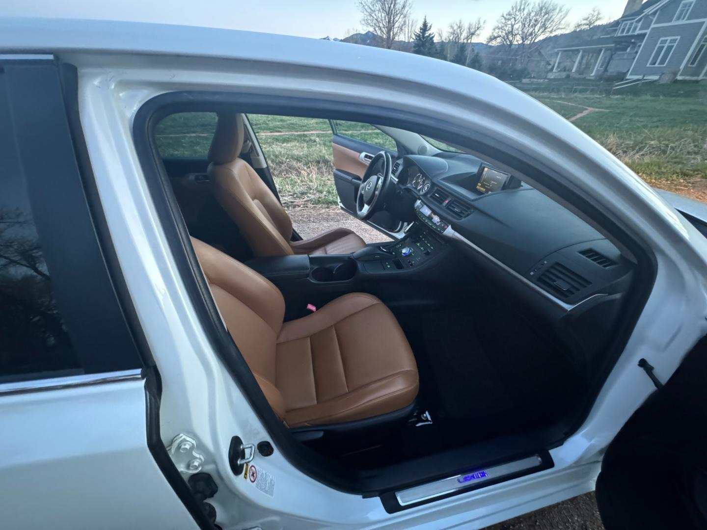 2012 White /Black Lexus CT 200h PREMIUM (JTHKD5BH2C2) with an 1.8L I4 F DOHC 16V engine, Automatic transmission, located at 2510 47th St. Suite 200, Boulder, CO, 80301, (303) 641-0333, 40.026196, -105.243217 - 2012 Lexus CT200H This Beautiful 40 MPG, CT200 Hybrid was acquired by Boulder Motors, February 22, 2023. A full Premium Synthetic Oil Service and Multi-Point Inspection were performed by Stevinson Lexus in Frederick. It is Finished in Lexus Starfire Pearl. It is Finished in Lexus Starfire Pearl. - Photo#12